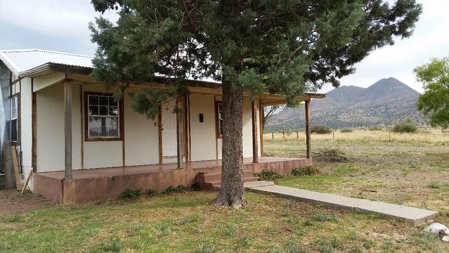 property at 3080 US-90