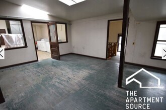 908 W Belmont Ave, Unit 2 in Chicago, IL - Building Photo - Building Photo