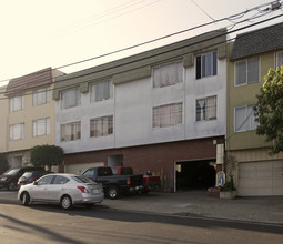 570 Lisbon St in Daly City, CA - Building Photo - Building Photo