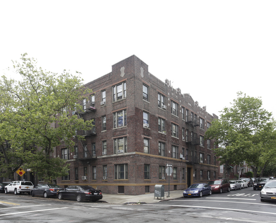 974 46th St in Brooklyn, NY - Foto de edificio