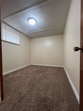 391 2nd Ave SW in Dickinson, ND - Foto de edificio - Building Photo