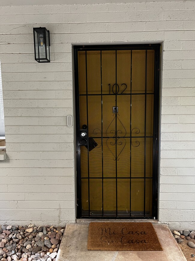property at 1107 W Osborn Rd