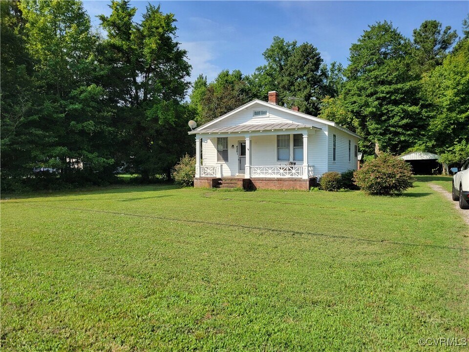4201 Hickory Rd in Petersburg, VA - Building Photo