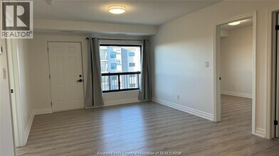 3340 Stella Crescent in Windsor, ON - Building Photo - Building Photo