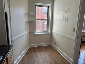 7 Concord Ave, Unit 110 in Cambridge, MA - Foto de edificio - Building Photo