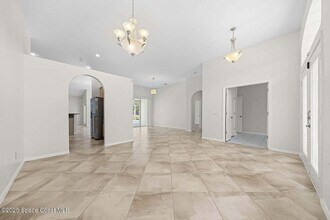 816 Autumn Glen Dr in Melbourne, FL - Building Photo - Building Photo