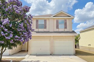 10603 Mathom Landing in Universal City, TX - Building Photo