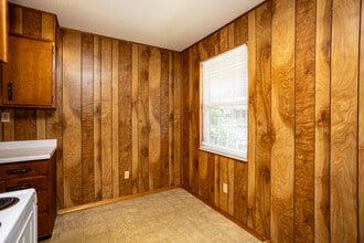 East Court Apartments in Rogersville, TN - Foto de edificio - Interior Photo