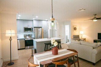 22785 SW 66th Ave in Boca Raton, FL - Building Photo - Building Photo