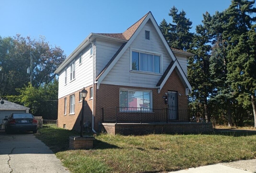 5961 Bedford St in Detroit, MI - Building Photo
