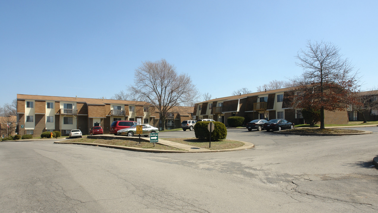 Greenbrier Estates in Beckley, WV - Building Photo