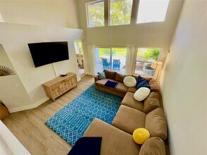 2295 NW 53rd St in Boca Raton, FL - Foto de edificio - Building Photo