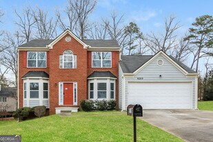 6059 Shadow Lake Way in Lithonia, GA - Building Photo