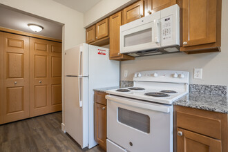 Peppercorn Apartments in Wyoming, MI - Building Photo - Interior Photo