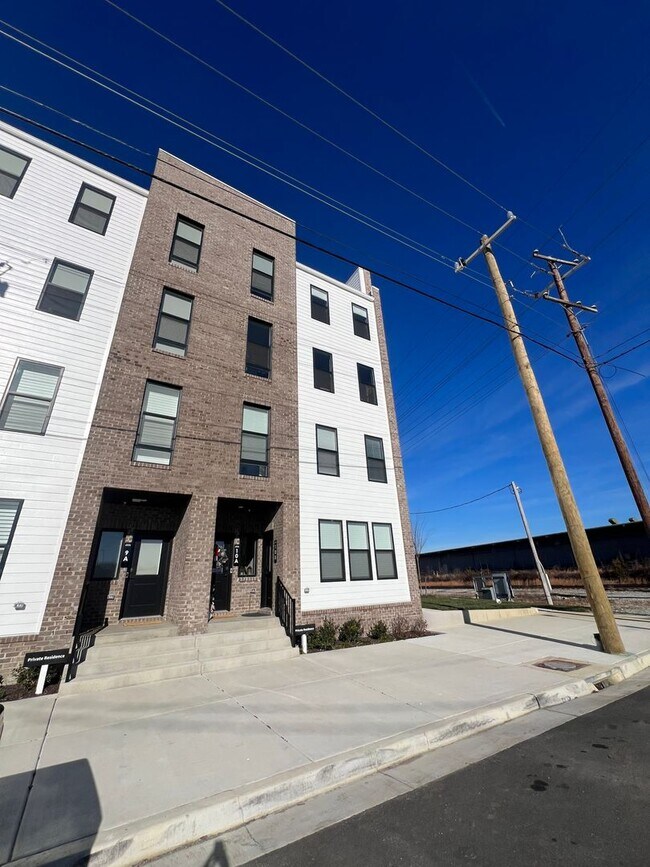 1900 Roseneath Rd in Richmond, VA - Building Photo - Building Photo
