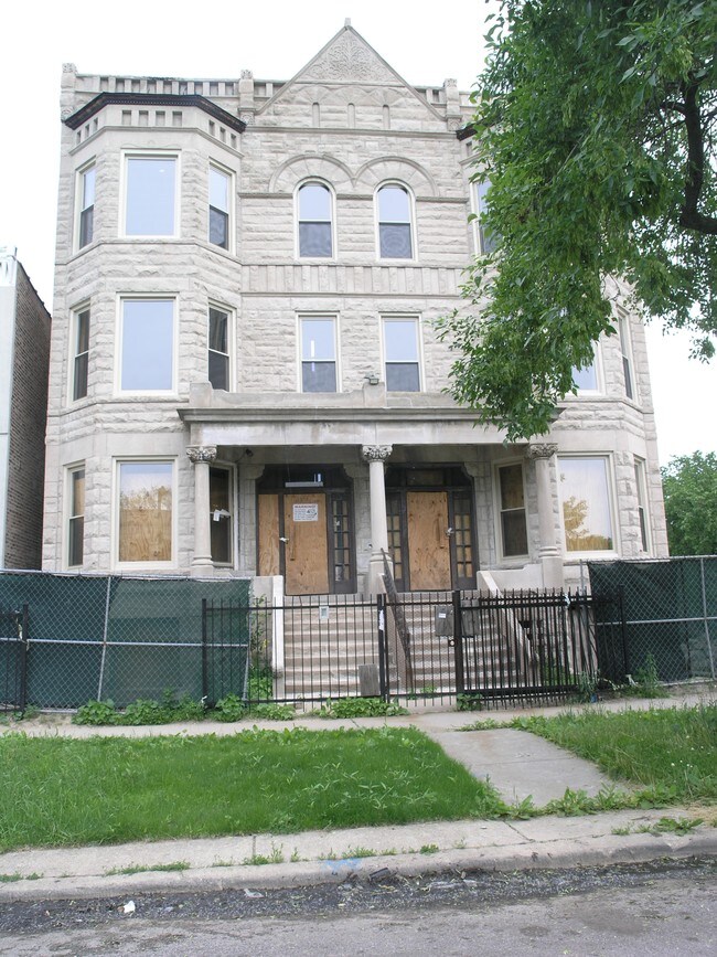 6551 S Ingleside Ave in Chicago, IL - Foto de edificio - Building Photo