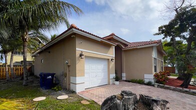 9000 SW 215th Terrace in Cutler Bay, FL - Building Photo - Building Photo