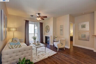 3275 Dublin Blvd, Unit 3275 Dublin Blvd in Dublin, CA - Building Photo - Building Photo