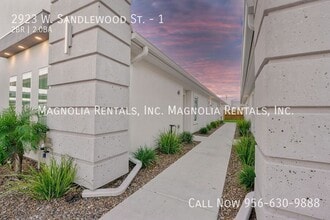 2923 W Sandlewood St in Edinburg, TX - Foto de edificio - Building Photo