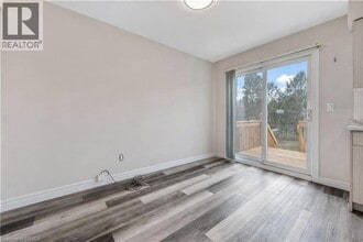 30 Rowanwood Ave in Brantford, ON - Building Photo - Building Photo