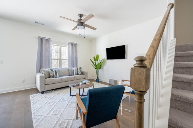 3319 Old Hickory Blvd in Nashville, TN - Foto de edificio - Building Photo