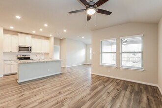 1239 William Crst in New Braunfels, TX - Building Photo - Building Photo