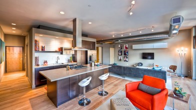 SoMa Lofts in Omaha, NE - Building Photo - Interior Photo