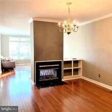 20 Wilkinson Way in Princeton, NJ - Building Photo - Building Photo