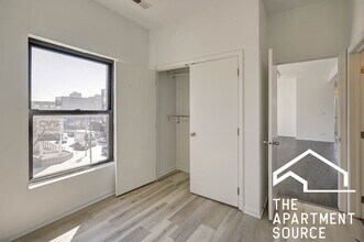 5200 N Broadway in Chicago, IL - Building Photo - Building Photo