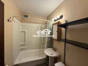 991 Smith Ave S in West St. Paul, MN - Building Photo - Building Photo