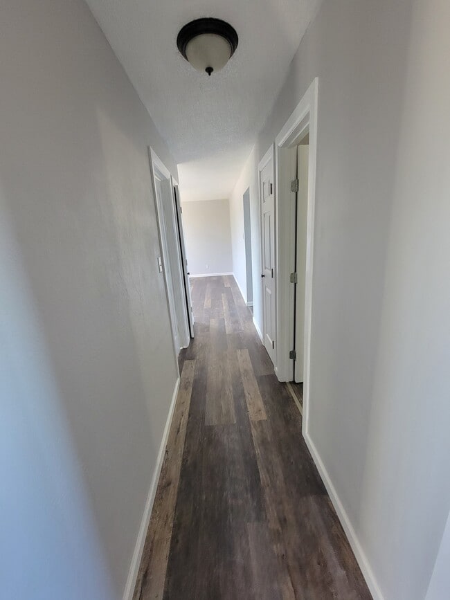 307 Robins Dr in Roswell, NM - Building Photo - Building Photo