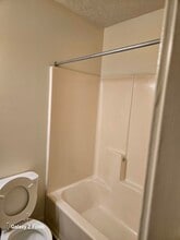 5552 Estates Ct in Norcross, GA - Foto de edificio - Building Photo