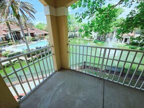 2422 White Magnolia Way in Sanford, FL - Building Photo - Building Photo