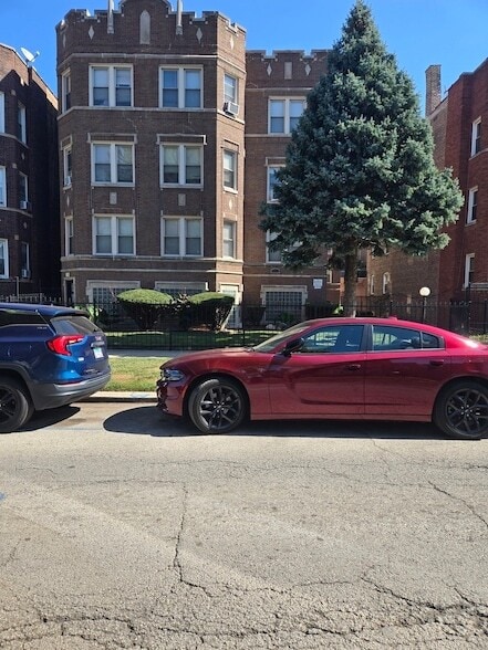 property at 7921 S St Lawrence Ave