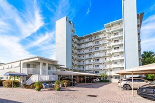 629 SE 19th Ave in Deerfield Beach, FL - Building Photo