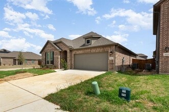 2601 Glasgow Wy in Denton, TX - Building Photo - Building Photo