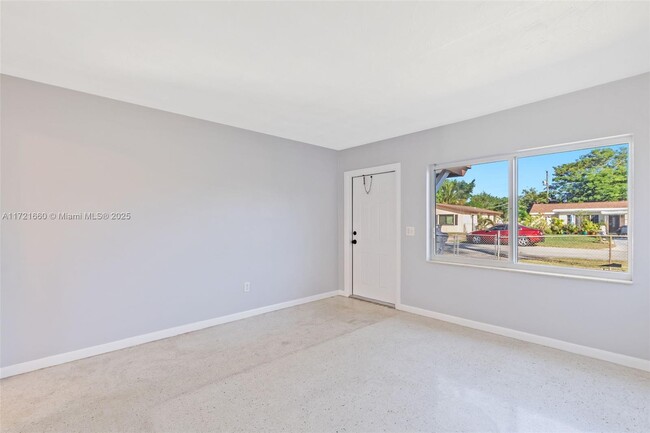 6308 Dewey St in Hollywood, FL - Foto de edificio - Building Photo