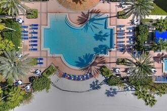 16450 Gulf Blvd, Unit 564 in North Redington Beach, FL - Building Photo - Building Photo