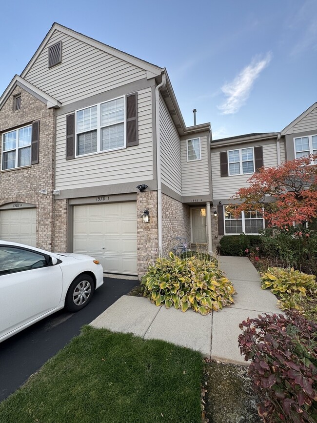 1978 Gary Ct in Schaumburg, IL - Building Photo - Building Photo