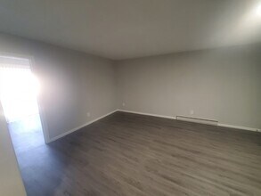 760 Cummins Hwy, Unit 26 in Boston, MA - Foto de edificio - Building Photo