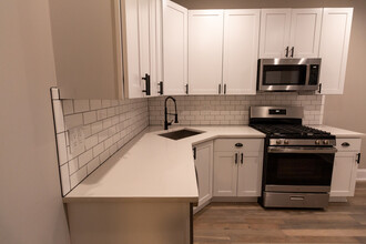 3755 W Addison St in Chicago, IL - Building Photo - Building Photo