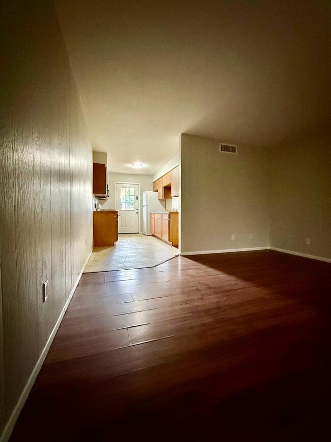 property at 825 E 5th St