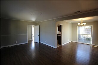 4303 Delmar Ave in Dallas, TX - Foto de edificio - Building Photo