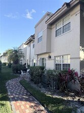 6671 Via Regina in Boca Raton, FL - Building Photo - Building Photo