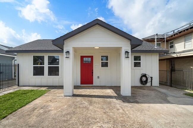 property at 1823 Studewood St