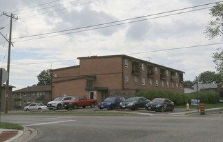 Green Manor in Whitby, ON - Building Photo
