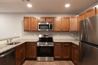 Stoneledge Terrace Apartments in Troy, NY - Building Photo - Interior Photo