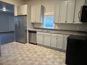 540 H St in Blaine, WA - Building Photo - Building Photo