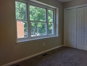 2804 Oak Hill Dr in Williamsburg, VA - Building Photo - Building Photo