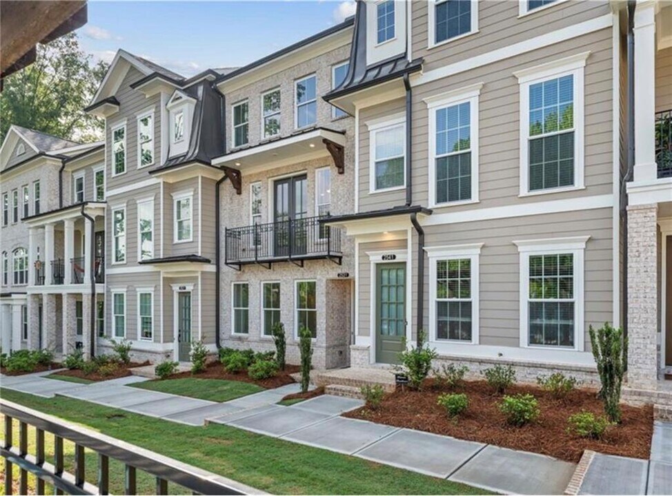 2531 High Brow St in Duluth, GA - Building Photo